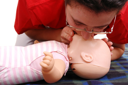 Baby und Kinder Erste Hilfe: Artikel für Notfälle